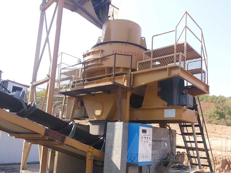 山東青島年產70萬方花崗巖破碎制砂生產線現場